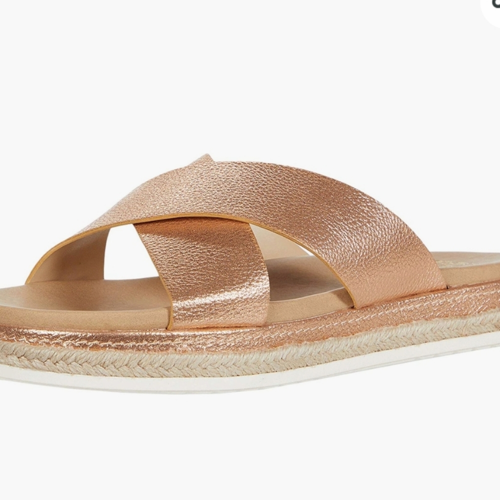 Vince Camuto Rickert Platform - Picture 2 of 6